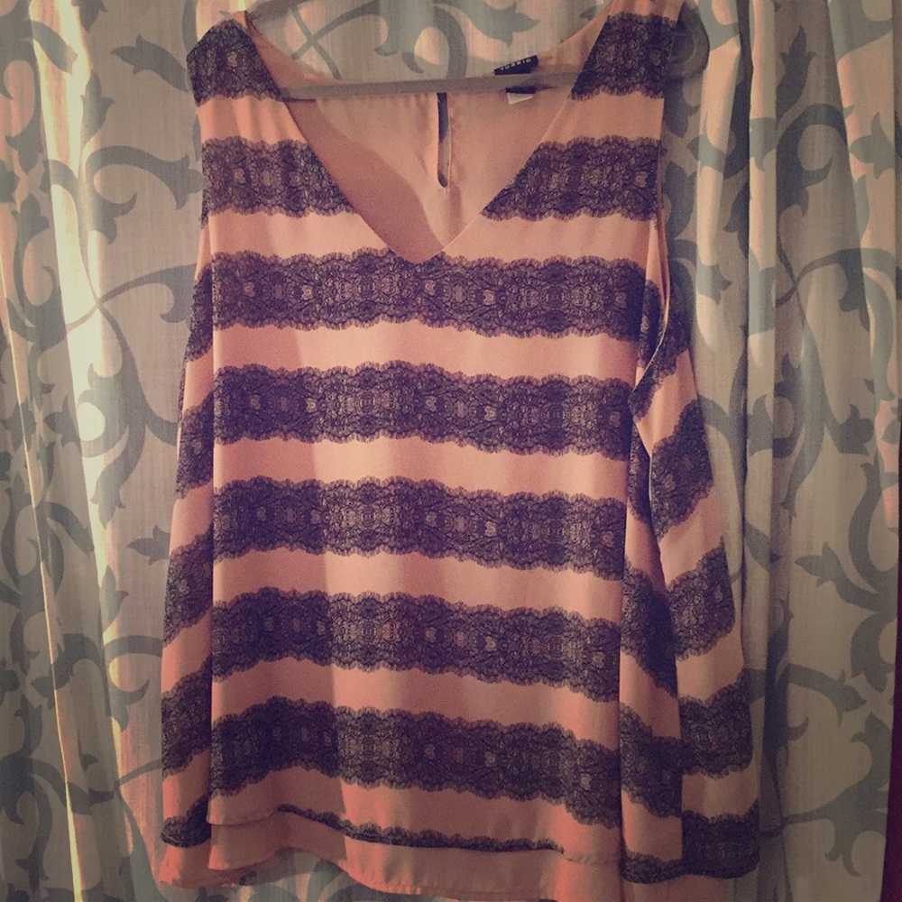 Faux lace pink top